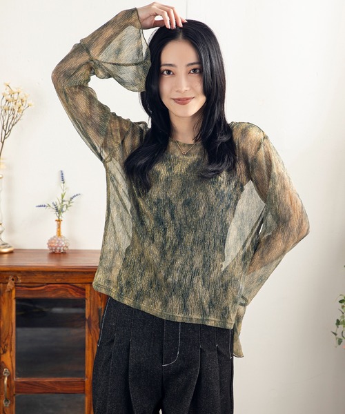 MILLION CARATS（ミリオンカラッツ）の「華やかさを纏う！大人の余裕を感じるシアー×ラメのニュアンストップス（シャツ/ブラウス・レディース・ブラック/グリーン/ブラウン/ベージュ・FREE）」の12枚目の写真