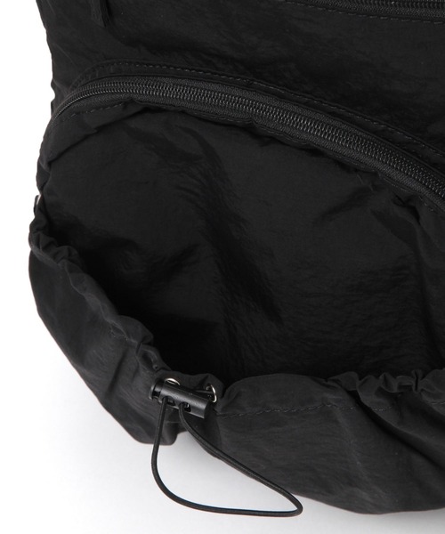 studio CLIP(スタディオクリップ)の「【軽量】からだよろこぶ軽らくリュックサック(バックパック/リュック・レディース・ブラック/ベージュ・FREE)」の16枚目の写真