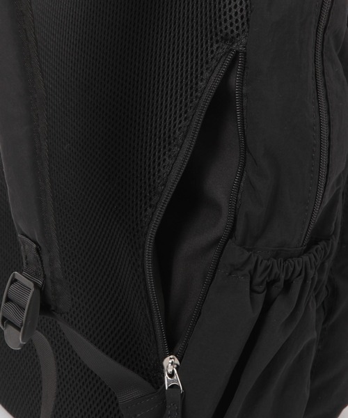 studio CLIP(スタディオクリップ)の「【軽量】からだよろこぶ軽らくリュックサック(バックパック/リュック・レディース・ブラック/ベージュ・FREE)」の19枚目の写真