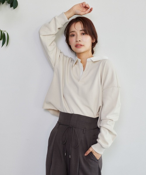 mysty woman(ミスティウーマン)の「ミニ裏毛ラガーシャツ 327833(ポロシャツ・レディース・アイボリー/ブラック/グレイッシュベージュ・FREE)」の2枚目の写真