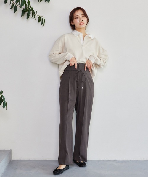 mysty woman(ミスティウーマン)の「ミニ裏毛ラガーシャツ 327833(ポロシャツ・レディース・アイボリー/ブラック/グレイッシュベージュ・FREE)」の5枚目の写真