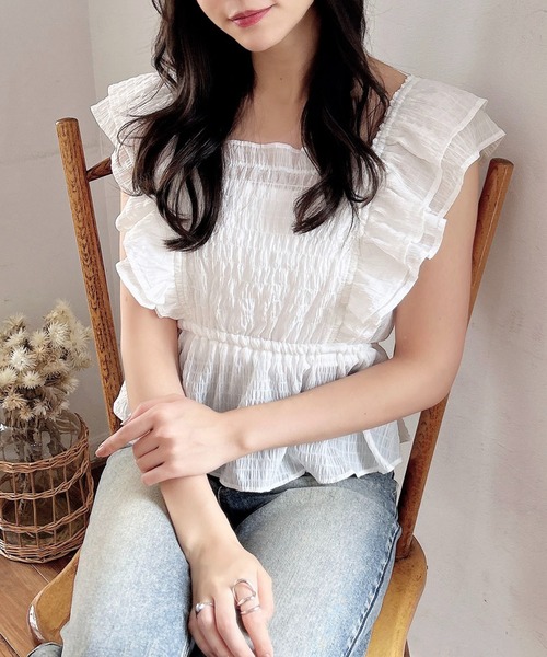 INGNI（イング）の「フリルペプラムブラウス（シャツ/ブラウス・レディース・オフホワイト/ピンク/ブラック系3/ホワイト系6/ブラック系/ブラウン系その他2・M）」の2枚目の写真