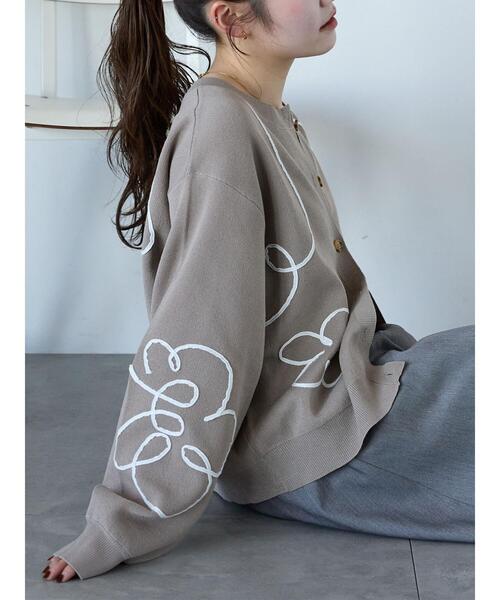 ehka sopo（エヘカソポ）の「コード花刺繍カーディガン（カーディガン/ボレロ・レディース・オフホワイト/イエロー/サックスブルー/モカ・F）」の2枚目の写真