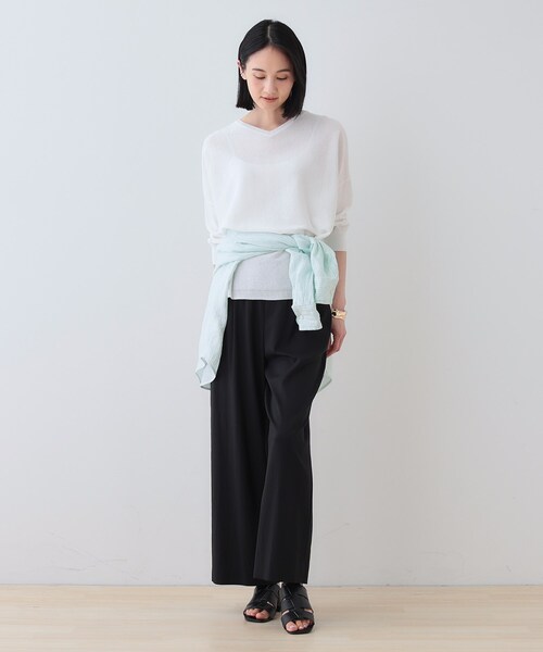 INDIVI（インディヴィ）の「【洗える】コットンリネン ドルマンニット（ニット/セーター・レディース・ナチュラル/ブラック/グリーン/ホワイト・38/34/15 /13/05）」の6枚目の写真