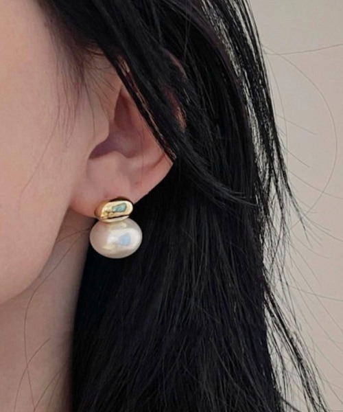 Forcement（フォースメント）の「ダブルエッグパールデザインピアス（ピアス（両耳用）・レディース・シルバー/ゴールド・ONESIZE）」の8枚目の写真