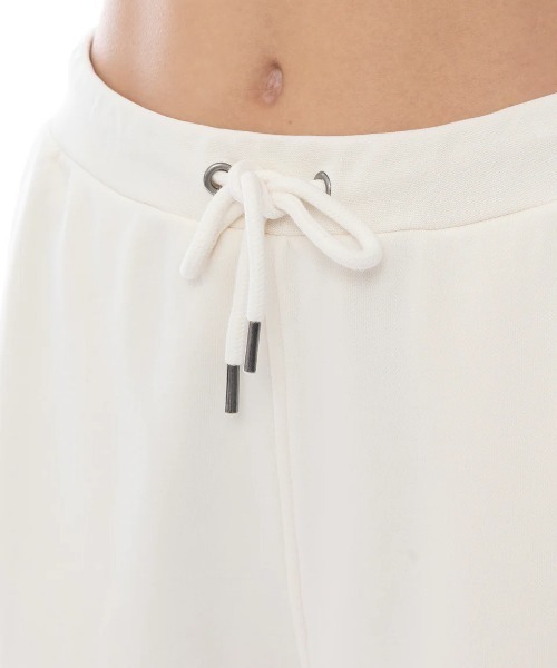RVCA(ルーカ)の「RVCA レディース RVCA REGULER FIT SWEAT PANTS セットアップボトムス 【2025年春夏モデル】/ルーカセットアップ対応スウェットパンツ(スウェットパンツ・レディース・ブラック/ホワイト系その他・SMALL/MEDIUM)」の4枚目の写真