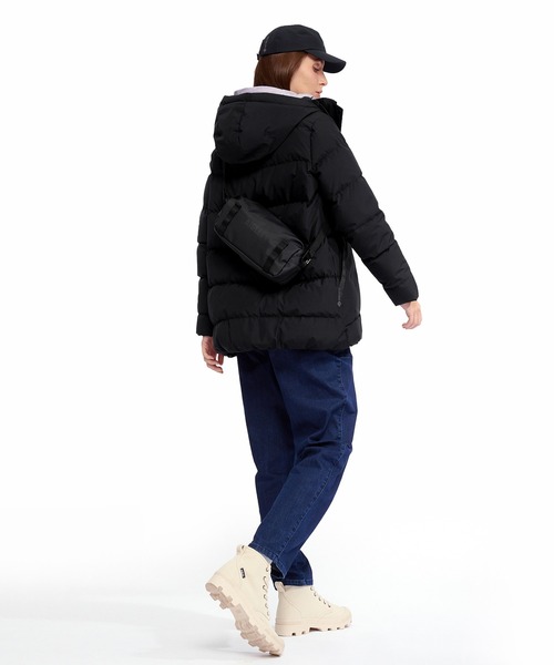 AIGLE（エーグル）の「撥水 耐水コーティングナイロン バムバッグ ボディバッグ ショルダーバッグ（ボディバッグ/ウエストポーチ・レディース・モスグリーン/ブラック・FREE）」の17枚目の写真