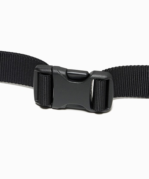 AIGLE（エーグル）の「撥水 耐水コーティングナイロン バムバッグ ボディバッグ ショルダーバッグ（ボディバッグ/ウエストポーチ・レディース・モスグリーン/ブラック・FREE）」の4枚目の写真