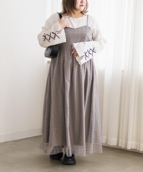 CLETTE(クレット)の「フラワーチュールキャミワンピース(ワンピース・レディース・チャコールグレー/グレイッシュベージュ/ライトベージュ・3L/LL/4L)」の14枚目の写真