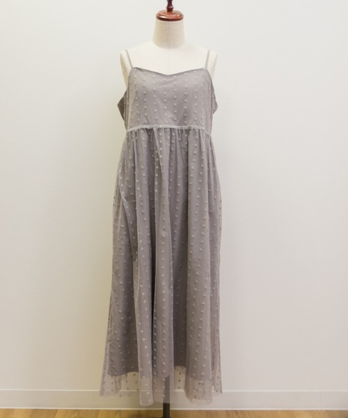 CLETTE(クレット)の「フラワーチュールキャミワンピース(ワンピース・レディース・チャコールグレー/グレイッシュベージュ/ライトベージュ・3L/LL/4L)」の17枚目の写真