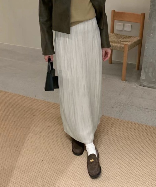 aimoha(アイモハ)の「シンプルストレートロングスカート(スカート・レディース・ベージュ/ダークグレー・SMALL/MEDIUM)」の2枚目の写真