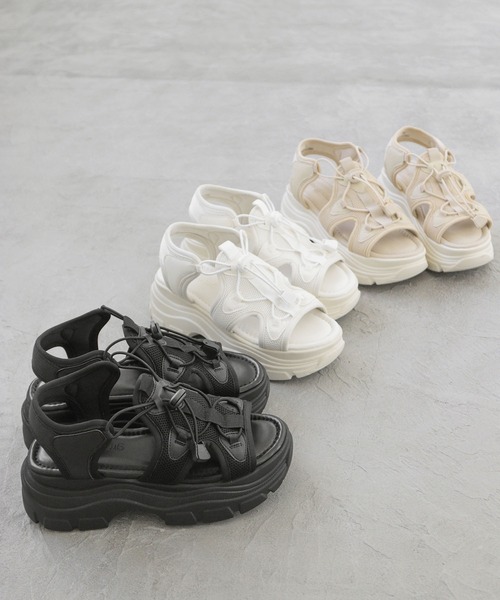 SOROTTO(ソロット)の「軽量!スポーティーサンダル(サンダル・レディース・ブラック/ベージュ/アイボリー・LL/S/M/L)」の2枚目の写真