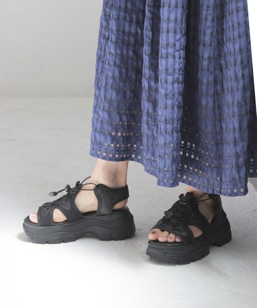 SOROTTO(ソロット)の「軽量!スポーティーサンダル(サンダル・レディース・ブラック/ベージュ/アイボリー・LL/S/M/L)」の3枚目の写真