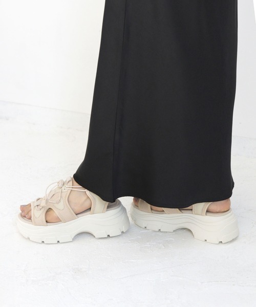 SOROTTO(ソロット)の「軽量!スポーティーサンダル(サンダル・レディース・ブラック/ベージュ/アイボリー・LL/S/M/L)」の12枚目の写真