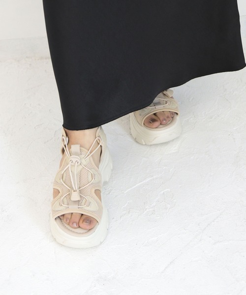 SOROTTO(ソロット)の「軽量!スポーティーサンダル(サンダル・レディース・ブラック/ベージュ/アイボリー・LL/S/M/L)」の13枚目の写真