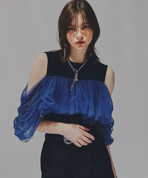 HARE(ハレ)の「オフショルデザインノースリーブトップス(HARE)(Tシャツ/カットソー・レディース・ブラック/ネイビー・FREE)」の2枚目の写真