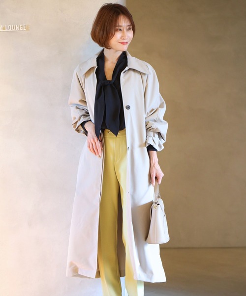 Ehre style（エーレスタイル）の「女性らしい軽やかボウタイお仕事コーデ7選（シャツ/ブラウス・レディース・グレー/ネイビー/ホワイト・FREE）」の21枚目の写真