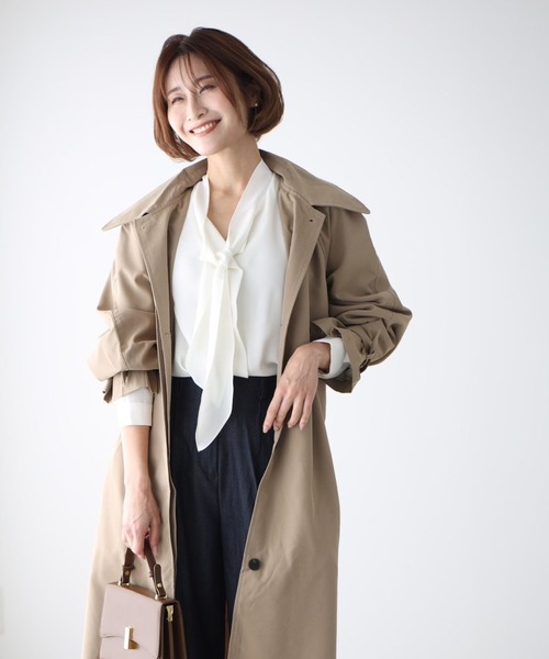 Ehre style（エーレスタイル）の「女性らしい軽やかボウタイお仕事コーデ7選（シャツ/ブラウス・レディース・グレー/ネイビー/ホワイト・FREE）」の18枚目の写真