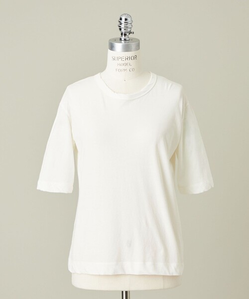 新品未使用タグ付き⭐︎ conte クルーネック　Tシャツ　ベージュ conte クルーネック Tシャツ ベージュ conte＞クルーネック T