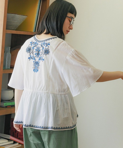 ニコアンド　インド刺繍Vネックブラウス　ライトブルー セール】インド刺繍Vネックブラウス（シャツ/ブラウス）｜niko
