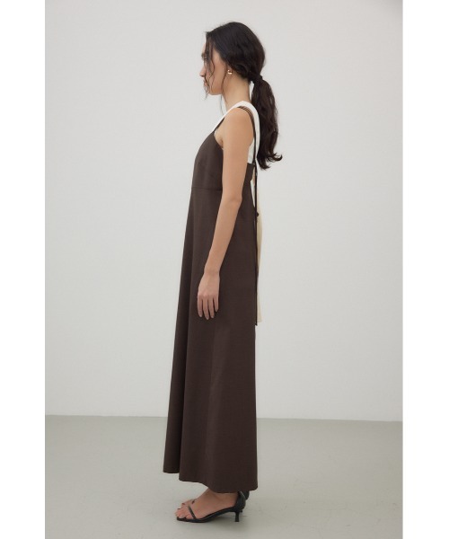 crie conforto（クリーコンフォルト）の「バックオープンベルトキャミワンピース（ワンピース・レディース・ブラウン/チャコールグレー・FREE）」の8枚目の写真