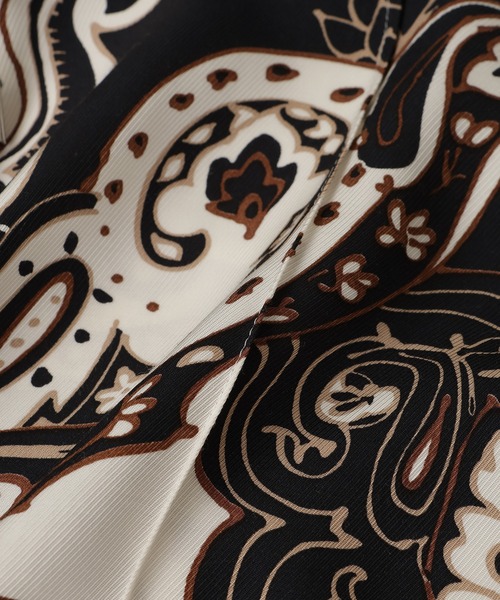 CINOH（チノ）の「PAISLEY RELAX PANTS（その他パンツ・レディース・ブラウン系その他・36/38）」の2枚目の写真