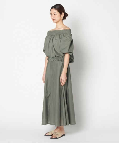 HELIOPOLE（エリオポール）の「COTTON LAWN OFF SHOULDER BLOUSE（シャツ/ブラウス・レディース・カーキ/ネイビー・38）」の10枚目の写真