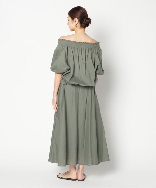 HELIOPOLE（エリオポール）の「COTTON LAWN OFF SHOULDER BLOUSE（シャツ/ブラウス・レディース・カーキ/ネイビー・38）」の11枚目の写真