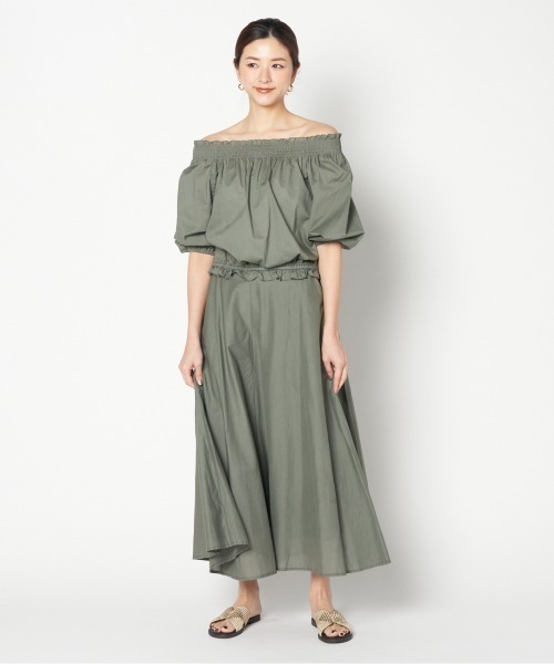 HELIOPOLE（エリオポール）の「COTTON LAWN OFF SHOULDER BLOUSE（シャツ/ブラウス・レディース・カーキ/ネイビー・38）」の12枚目の写真