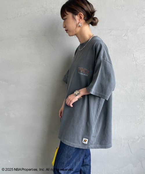 OFF THE COURT by NBA（オフザコートバイエヌビーエー）の「[OFF THE COURT by NBA/オフ・ザ・コート バイ NBA] 別注 プリントＴシャツ（Tシャツ/カットソー・レディース・I/B/G/A/H/E/F/C/D・S/M/L/XL）」の15枚目の写真