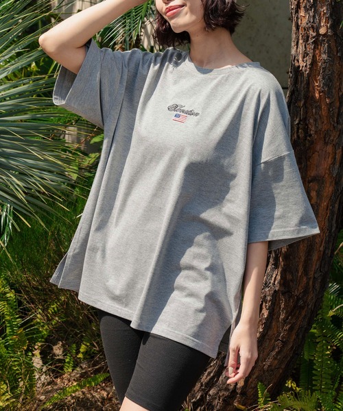 anap mimpi(アナップミンピ)の「国旗ロゴ ワンポイント刺繍ビッグTシャツ(Tシャツ/カットソー・レディース・オフホワイト/グレー/ネイビー・FREE)」の3枚目の写真