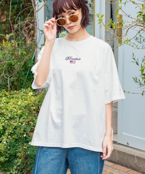 anap mimpi(アナップミンピ)の「国旗ロゴ ワンポイント刺繍ビッグTシャツ(Tシャツ/カットソー・レディース・オフホワイト/グレー/ネイビー・FREE)」の4枚目の写真