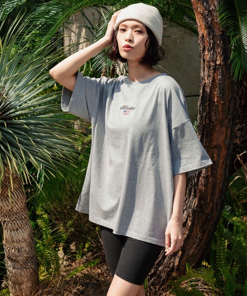 anap mimpi(アナップミンピ)の「国旗ロゴ ワンポイント刺繍ビッグTシャツ(Tシャツ/カットソー・レディース・オフホワイト/グレー/ネイビー・FREE)」の9枚目の写真