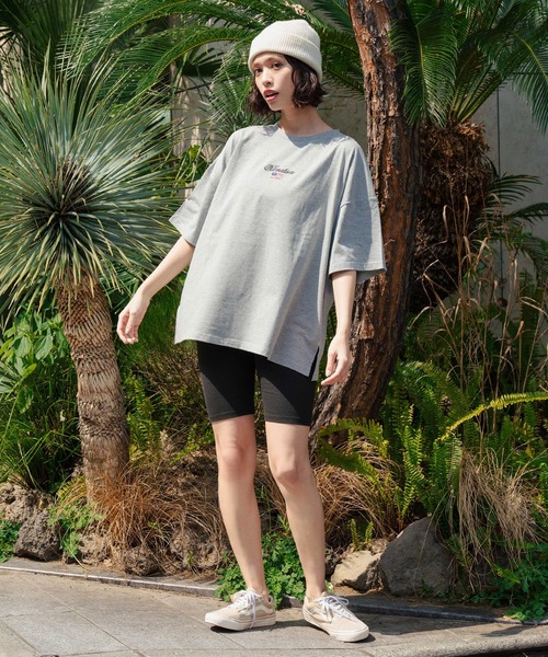 anap mimpi(アナップミンピ)の「国旗ロゴ ワンポイント刺繍ビッグTシャツ(Tシャツ/カットソー・レディース・オフホワイト/グレー/ネイビー・FREE)」の14枚目の写真