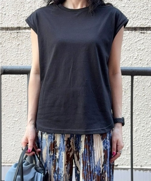 Right-on（ライトオン）の「【HONEYSUCKLE ROSE】【汗染み防止/接触冷感/UVカット】「汗染み防止」ノースリーブTシャツ（タンクトップ・レディース・ブラック/ベージュ/オフホワイト・L/M）」の10枚目の写真