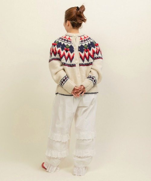 CHILD WOMAN（チャイルドウーマン）の「ネパールハンドニット 求心さくらんぼ刺繍カーディガン（カーディガン/ボレロ・レディース・ブラック/アイボリー・FREE）」の9枚目の写真