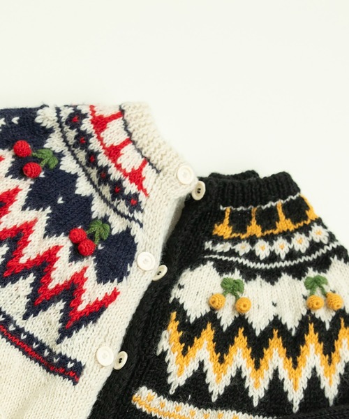 ネパールハンドニット 求心さくらんぼ刺繍カーディガン（カーディガン