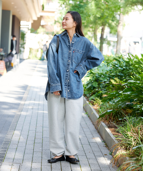 Levi's（リーバイス）の「《追加》別注【LEVI'S(R)/リーバイス(R)】THE EVERYDAY SHIRTS：シャツ（シャツ/ブラウス・レディース・ブルー・MEDIUM/X-SMALL）」の17枚目の写真