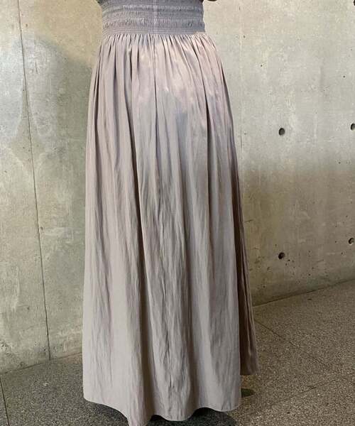 Liesse（リエス）の「シャーリングナロースカート（スカート・レディース・ブラウン/グレイッシュベージュ・FREE）」の13枚目の写真