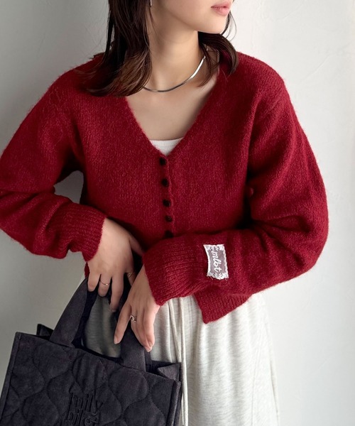 mily bilet（ミウィビレット）の「【mily bilet】愛らしさ100％。レースネーム付きくるみボタンミックスニットカーディガン（長袖）（カーディガン/ボレロ・レディース・チャコールグレー/レッド/アイボリー/ベージュ・X-LARGE/SMALL/MEDIUM/LARGE）」の6枚目の写真
