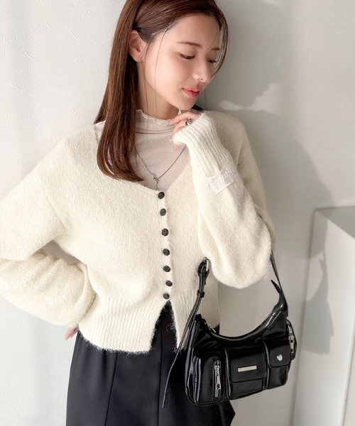 mily bilet（ミウィビレット）の「【mily bilet】愛らしさ100％。レースネーム付きくるみボタンミックスニットカーディガン（長袖）（カーディガン/ボレロ・レディース・チャコールグレー/レッド/アイボリー/ベージュ・X-LARGE/SMALL/MEDIUM/LARGE）」の11枚目の写真