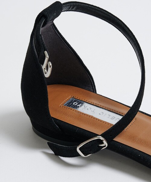 PUBLIC TOKYO（パブリックトウキョウ）の「スエードフラットサンダル（サンダル・レディース・ブラック/レッド・1/2）」の5枚目の写真