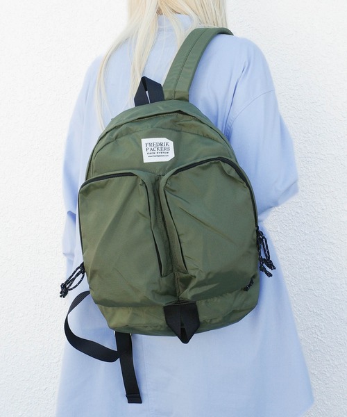FREDRIK PACKERS(フレドリックパッカーズ)の「【FREDRIK PACKERS】420D TWINS BACK PACK 420デニール ツイン バックパック A4サイズ収納可能 マザーズバッグ(バックパック/リュック・レディース・ブラック/カーキ/オリーブ・FREE)」の3枚目の写真