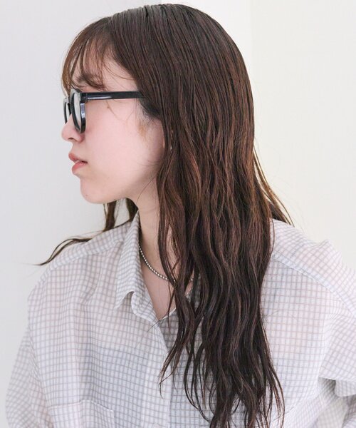 pinue クラシック黒縁メガネ グレー 主張しない控えめなルックスがいぶし銀なBLACK FRAME 1960s