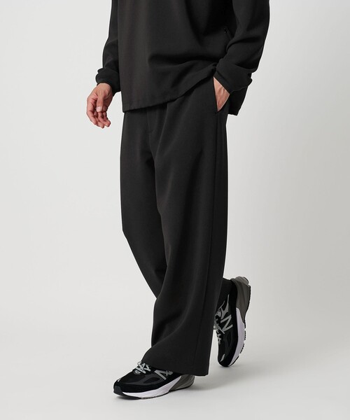BEAUTY&YOUTH UNITED ARROWS（ビューティーアンドユースユナイテッドアローズ）の「DUAL PACK 2.0 ワイド オフィサーパンツ NO.10 セットアップ対応 ウォッシャブル マルチ機能（その他パンツ・メンズ・ダークグレー/ブラック・S/M/L/XL）」の5枚目の写真