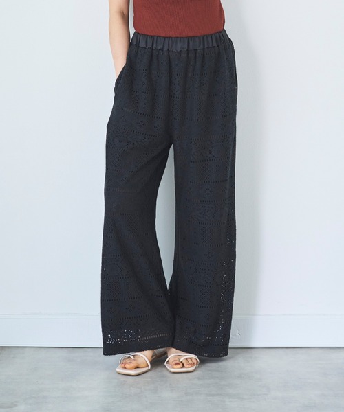 mil(ミル)の「クロシェレース リラックスワイドパンツ(その他パンツ・レディース・ブラック/オフホワイト・S-Regular/S-Short)」の2枚目の写真