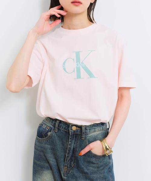 Calvin Klein(カルバン・クライン)の「【Calvin Klein/カルバンクライン】CLASSIC LOGO TEE/ CK クラシックロゴ クルーネック 半袖Tシャツ(Tシャツ/カットソー・レディース・ブラック/ホワイト/ブルー/ライトピンク/ライトブルー・S/M/L)」の5枚目の写真