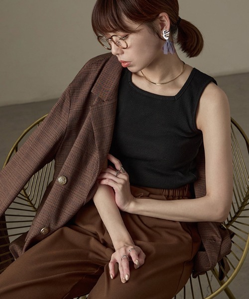Fashion Letter(ファッションレター)の「【M-4L】リブスクエアネックタンクトップ(タンクトップ・レディース・オフホワイト/ブラック・4L/3L/LL/L/M)」の1枚目の写真