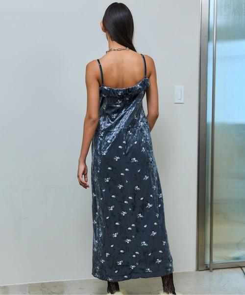 ワンピース Soft veil camisole dress FEKETE（フェケテ）の「SATIN LONG CAMISOLE DRESS / サテンロング