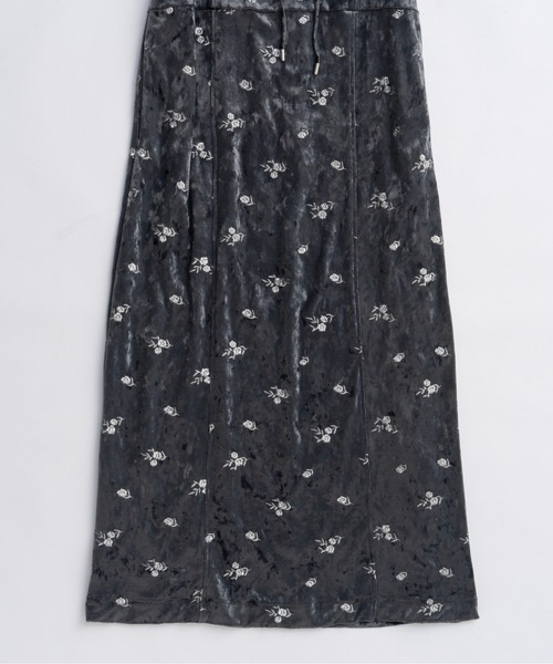 MAISON SPECIAL(メゾンスペシャル)の「Flower Embroidery Velour Camisole Dress/フラワーエンブロイダリーベロアキャミワンピース(ワンピース・レディース・グレー・36/38)」の9枚目の写真